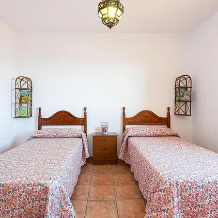 Baena מלון 4*